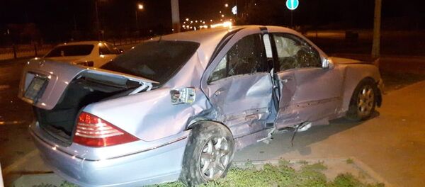 Два Mercedes столкнулись на Рыскулова-Шарипова Два Mercedes столкнулись на Рыскулова-Шарипова - Sputnik Казахстан