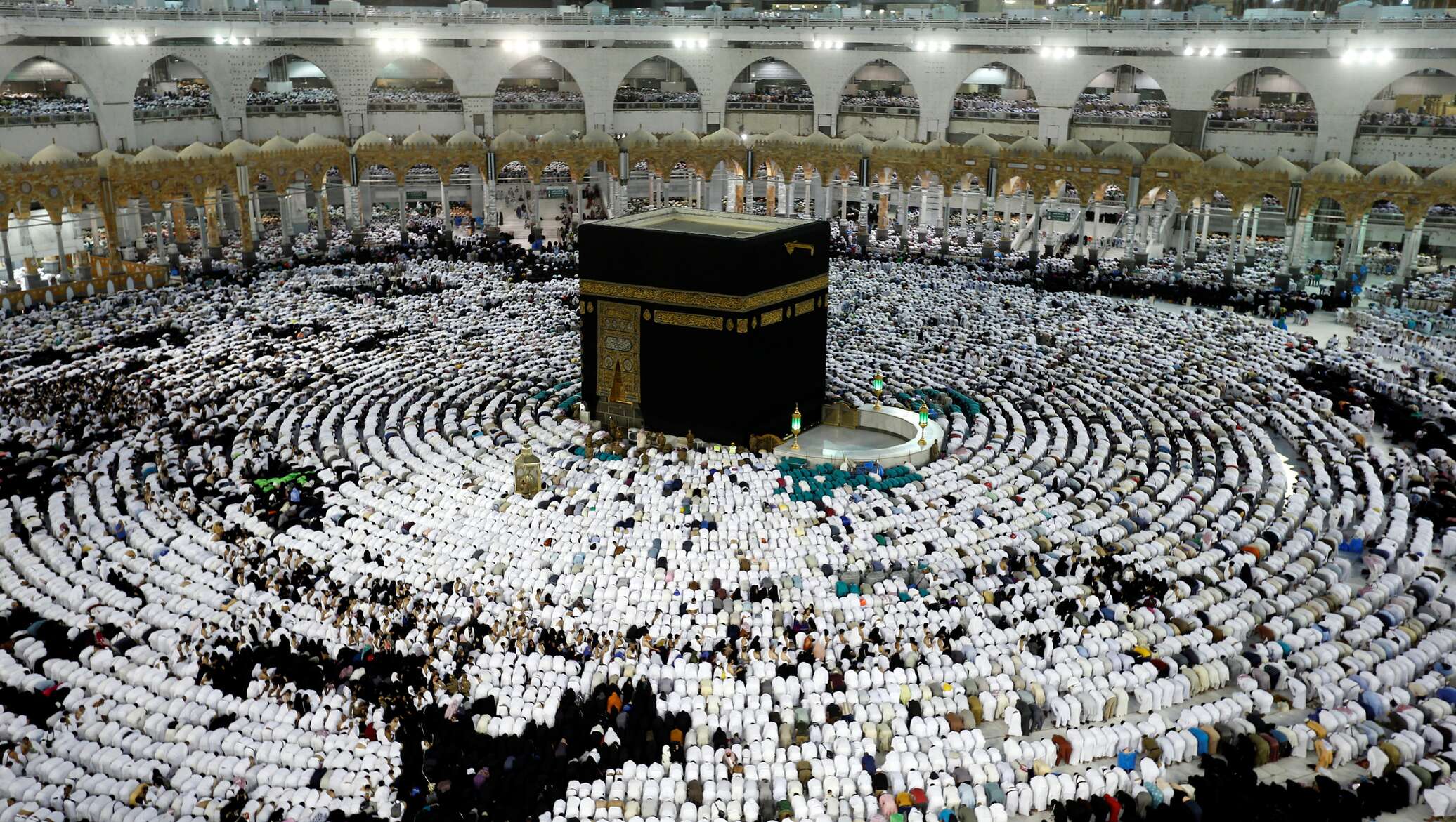 Сколько человек в мекке. Кааба в Мекке. Мечеть Аль-харам Мекка. Кааба 2023. Хадж 2021 Кааба.