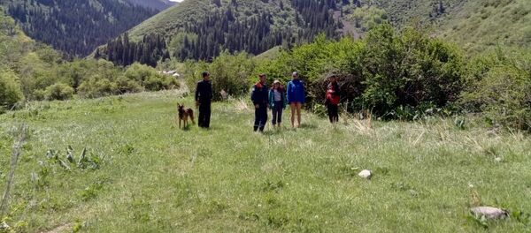 Спасатели нашли заблудившихся в горах девушек - Sputnik Казахстан