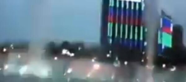 Падение метеорита сняли на видео в Китае Падение метеорита сняли на видео в Китае - Sputnik Казахстан