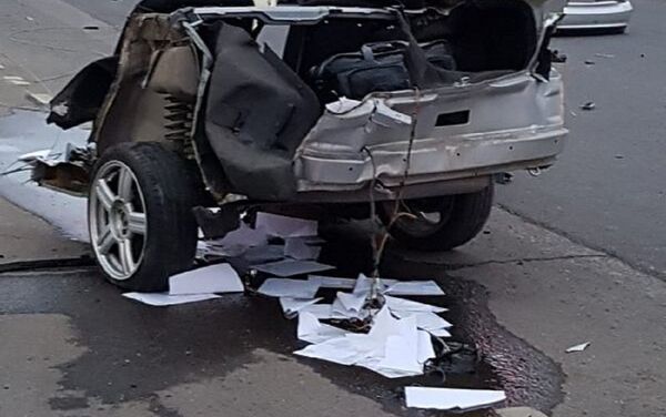 Автомобиль врезался в столб - Sputnik Казахстан
