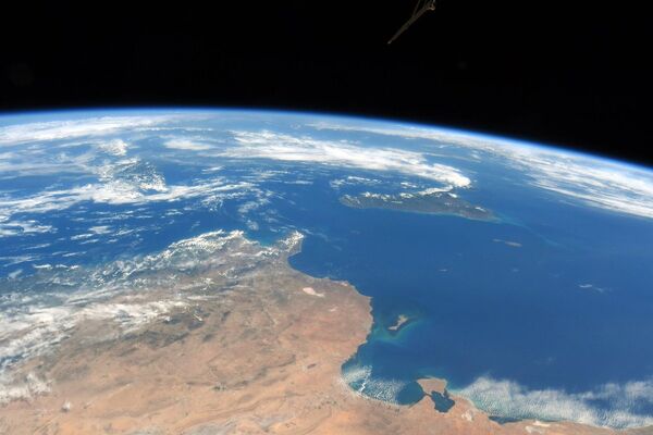 Берег Туниса, Сицилия и Мальта, снимок сделанный с борта МКС - Sputnik Казахстан