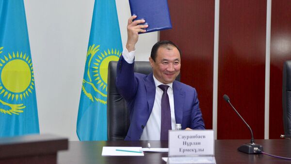 Градоначальник подчеркнул: на сессии подписан  исторический документ, который является началом большой работы по  приданию Шымкенту статуса города республиканского значения - Sputnik Казахстан