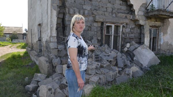 В Петропавловске в микрорайоне Береке (Бензострой) рухнула стена двухэтажного жилого дома - Sputnik Казахстан