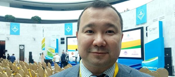 генеральный директор Ассоциации возобновляемой энергетики РК Арман Кашкинбеков генеральный директор Ассоциации возобновляемой энергетики РК Арман Кашкинбеков - Sputnik Казахстан