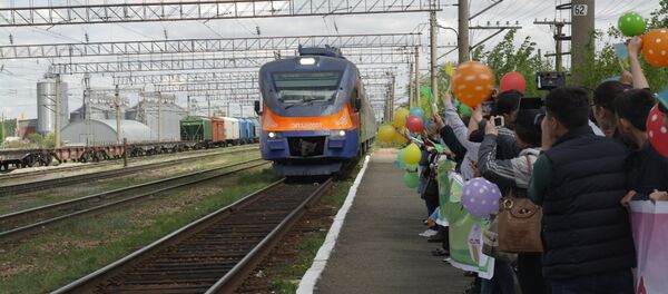 Новый электропоезд Астана – Володарское запущен в Казахстане - Sputnik Казахстан