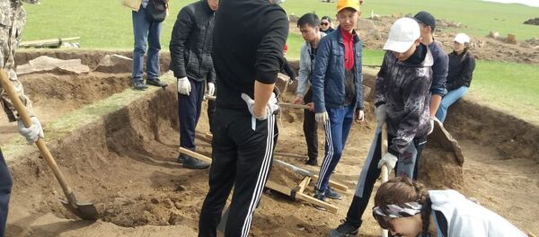 Древнее захоронение знатной женщины бронзовой эпохи нашли исследователи в Акмолинской области Древнее захоронение знатной женщины бронзовой эпохи нашли исследователи в Акмолинской области - Sputnik Казахстан