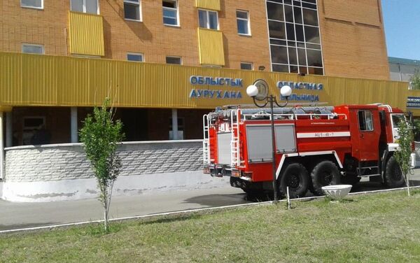 Пожар в 8-этажном здании произошел в субботу утром - Sputnik Казахстан