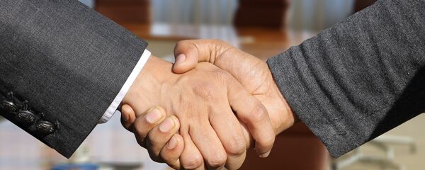 Рукопожатие, иллюстративное фото Рукопожатие, иллюстративное фото - Sputnik Казахстан