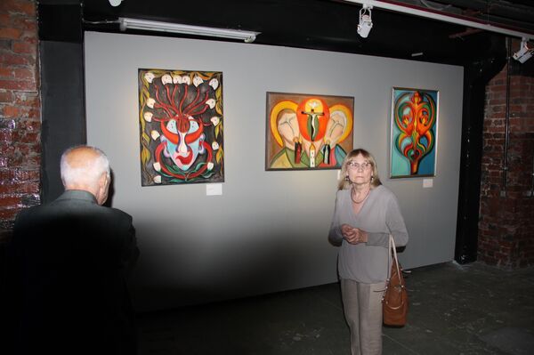  В Москве открылась выставка легендарной казахстанской художницы Марины Шариповой МАКЕ: возвращение - Sputnik Казахстан