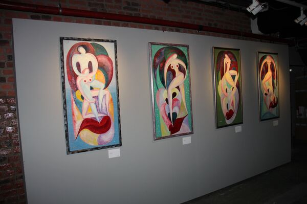  В Москве открылась выставка легендарной казахстанской художницы Марины Шариповой МАКЕ: возвращение - Sputnik Казахстан