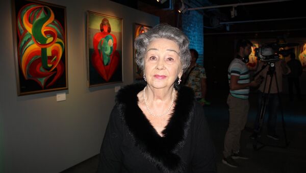 Мать казахстанской художницы Марины Шариповой  Людмила Семеновна - Sputnik Казахстан