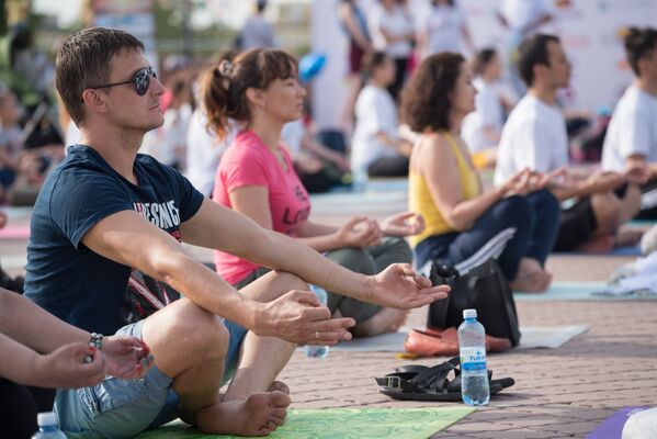21 июня – Международный день йоги: как его отметили алматинцы - Sputnik Казахстан