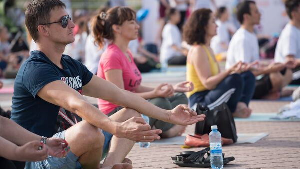 21 июня – Международный день йоги: как его отметили алматинцы - Sputnik Казахстан