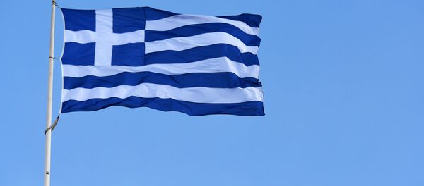 Государственный флаг Греции на здании Парламента в Афинах - Sputnik Казахстан