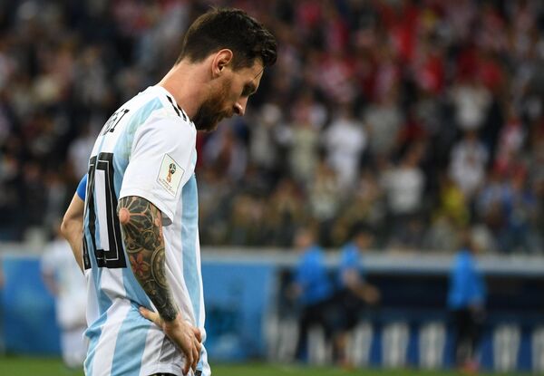 Лионель Месси (Аргентина) в матче группового этапа чемпионата мира по футболу между сборными Аргентины и Хорватии - Sputnik Казахстан