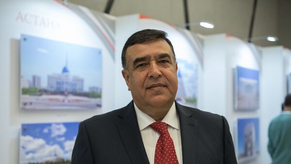 Помощник президента Таджикистана по вопросам социального развития и связям с общественностью Абдуджаббор Рахмонзода - Sputnik Казахстан