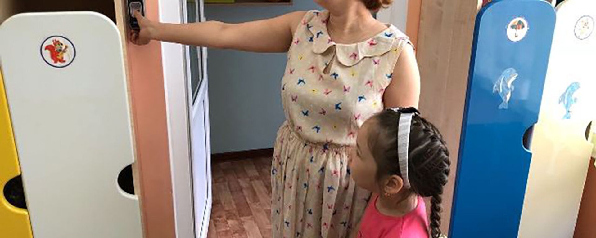 В Павлодаре начали принимать малышей в детский сад по отпечатку пальца   - Sputnik Казахстан, 1920, 03.09.2022