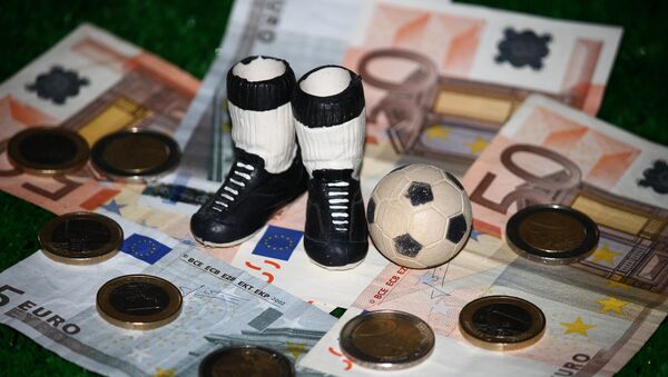 Футбол, деньги, коммерческий спорт, иллюстративное фото - Sputnik Казахстан