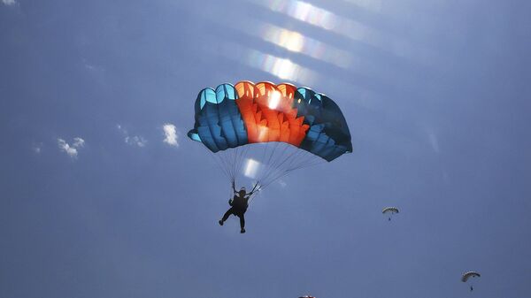 27-й открытый чемпионат ВС РК по классическому парашютному спорту - Sputnik Қазақстан