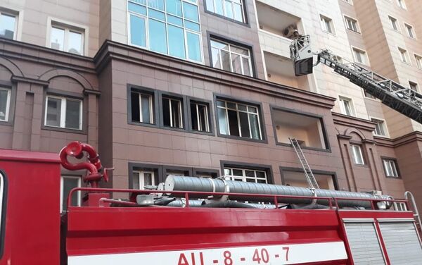 Пожар в 20-этажном доме на улице Брусиловского - Sputnik Казахстан
