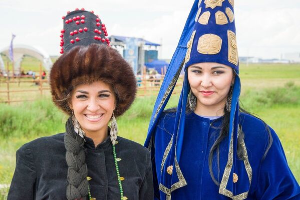 Участницы фестиваля культуры кочевников Көшпенділер әлемі Мир кочевников - Sputnik Казахстан