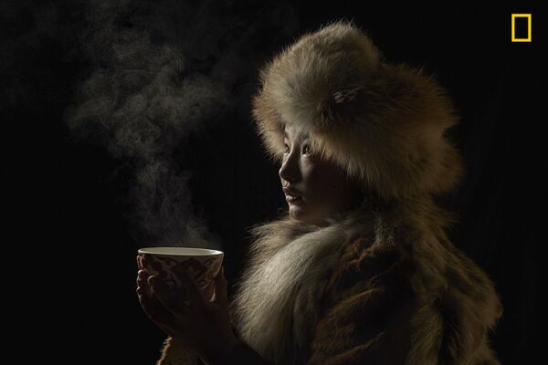 Работа Tea Culture фотографа из Швейцарии Alessandra Meniconzi, занявшая первое место в категории Люди на конкурсе 2018 National Geographic Travel Photographer of the Year - Sputnik Казахстан