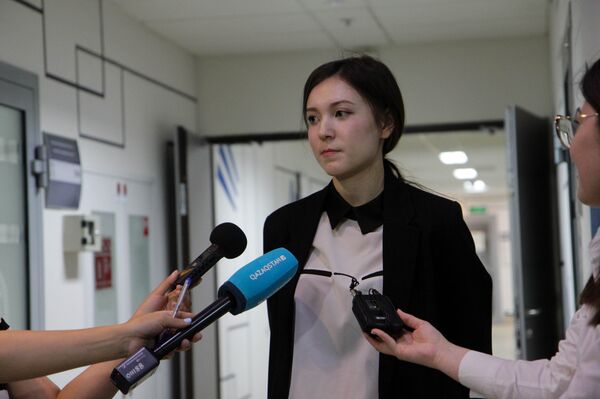 Выпускница Казахского национального университета имени аль-Фараби Снежана Мустафина - Sputnik Казахстан