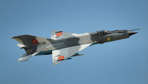 Самолет МиГ-21 румынских ВВС, архивное фото - Sputnik Казахстан