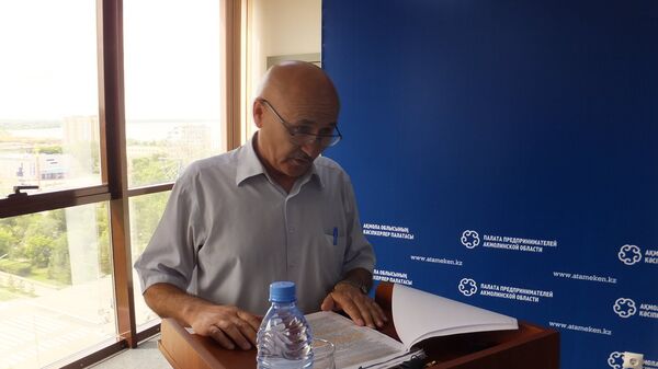 Руководитель департамента индустриального развития и промышленной безопасности Акмолинской области Кулмахан Бегилов - Sputnik Казахстан