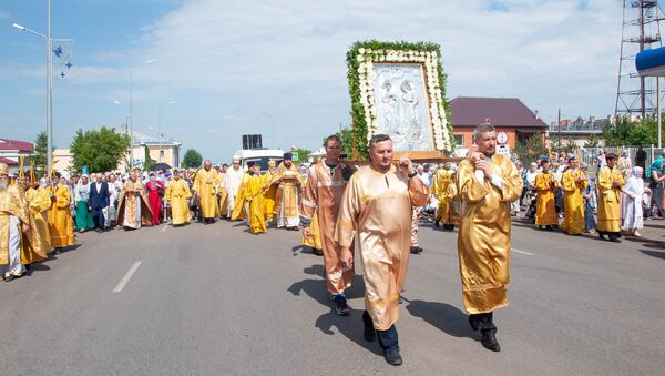 Крестный ход в день Святых апостолов Петра и Павла - Sputnik Казахстан