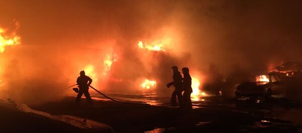 Пожар на штрафстоянке в Шымкенте Пожар на штрафстоянке в Шымкенте - Sputnik Казахстан