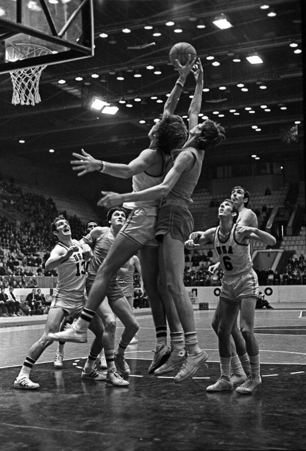 Игрок сборной команды СССР по баскетболу Алжан Жармухамедов - Sputnik Казахстан
