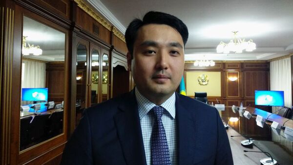 Директор департамента по сервису и работе с клиентами АО Пассажирские перевозки Алибек Султанов - Sputnik Казахстан