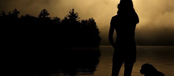 Девушка с собакой - Sputnik Казахстан