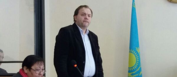 Бывший генеральный директор футбольного Актобе Дмитрий Васильев намерен вернуться на работу и взыскать с государства моральный вред за то время, которое он провел за решеткой - Sputnik Казахстан