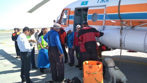 Пострадавших от камнепада туристов эвакуировали с ледника в Кыргызстане - Sputnik Казахстан