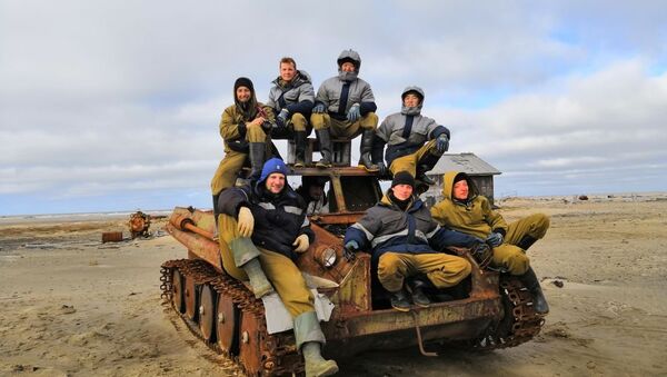 Каждый из бойцов отряда собирал по 100 килограммов металла в день - Sputnik Казахстан