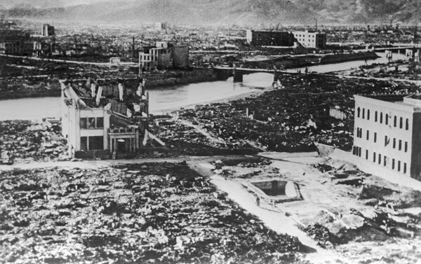 Хиросима после американской атомной бомбардировки. Вторая мировая война (1939-1945) - Sputnik Казахстан
