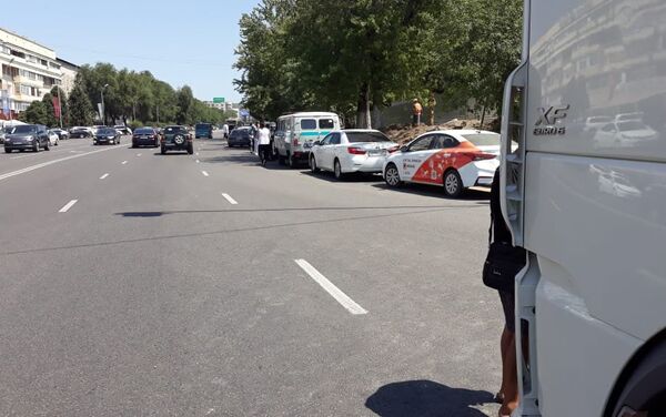 Водитель фуры устроил массовое ДТП на пересечении улицы Сатпаева и Назарбаева - Sputnik Казахстан