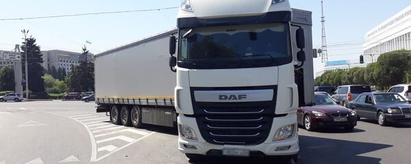 Водитель фуры устроил массовое ДТП на пересечении улицы Сатпаева и Назарбаева - Sputnik Казахстан