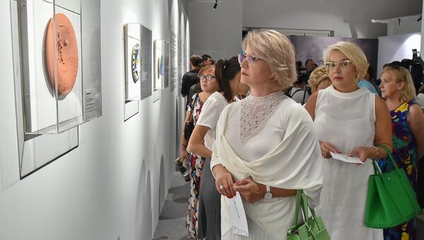 В Астане проходит выставка подлинных работ Пабло Пикассо Селестина и керамика из Валлориса (18+) - Sputnik Казахстан