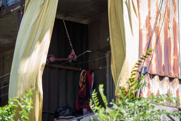 Дом, в котором жила семья пострадавшей девочки - Sputnik Казахстан