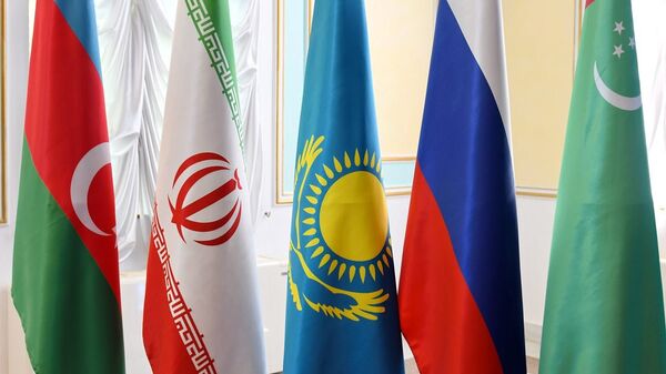 Флаги стран-участниц Каспийского саммита - Sputnik Казахстан