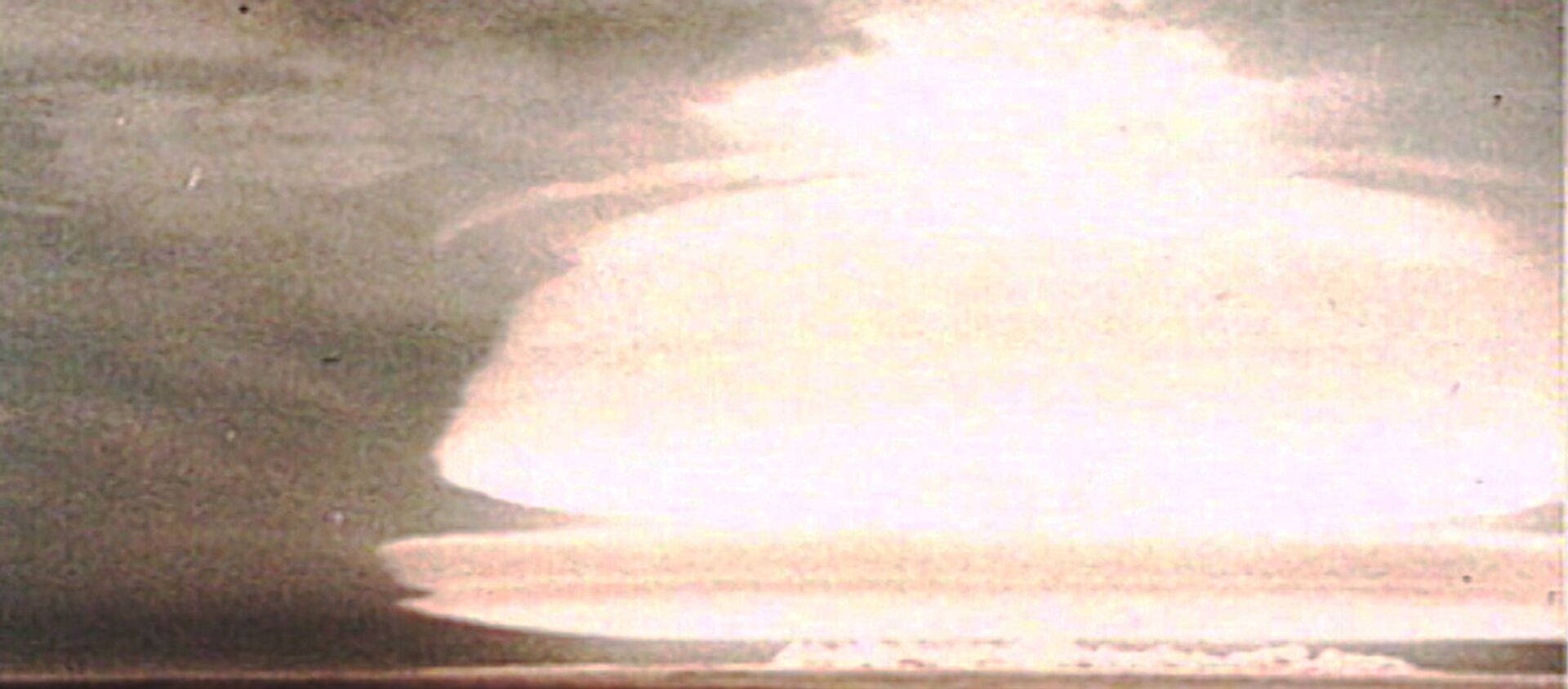 Испытание первой советской водородной бомбы в 1953 году.  Кадры из архива - Sputnik Казахстан, 1920, 12.08.2018