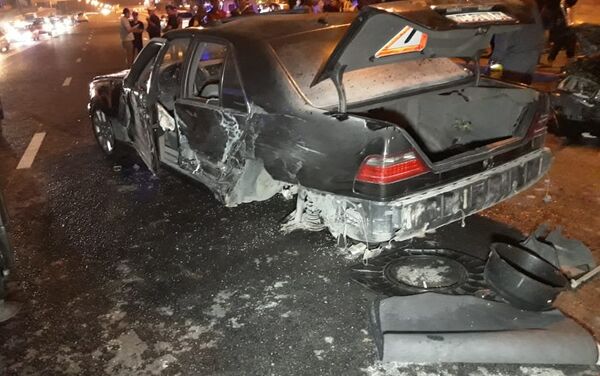 Автомобиль загорелся после удара - Sputnik Казахстан
