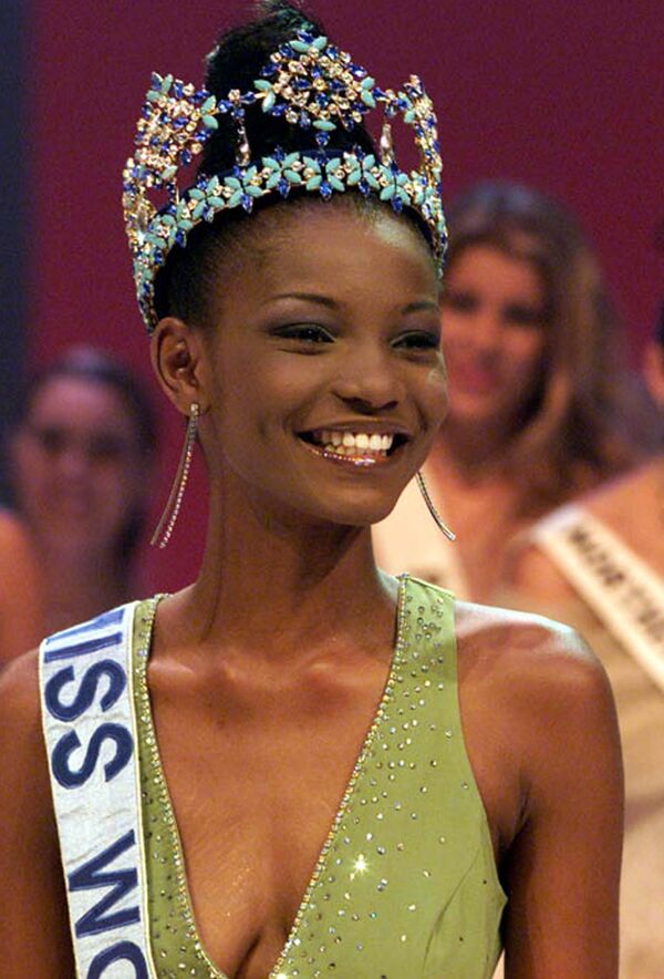 Победительница конкурса Мисс мира в 2001 году Агбани Дарего - Sputnik Казахстан