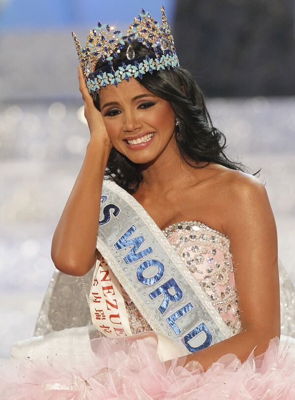 Победительница конкурса Мисс мира в 2011 году Ивиан Саркос - Sputnik Казахстан