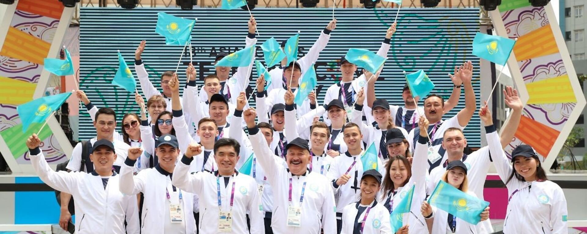 Казахстанские спортсмены прибыли в Индонезию для участия в Азиатских играх - Sputnik Казахстан, 1920, 19.09.2023