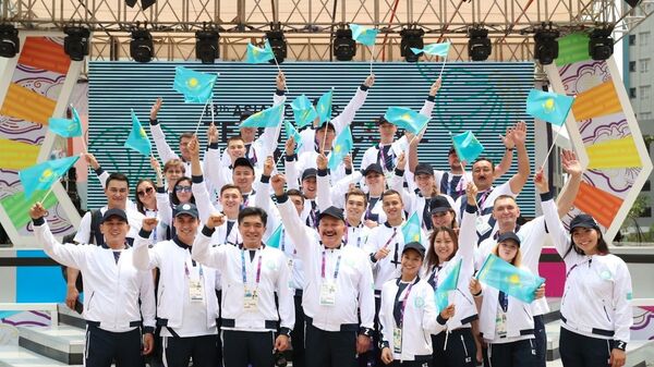 Казахстанские спортсмены прибыли в Индонезию для участия в Азиатских играх - Sputnik Казахстан